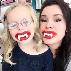 Meet your Posher, Kendra